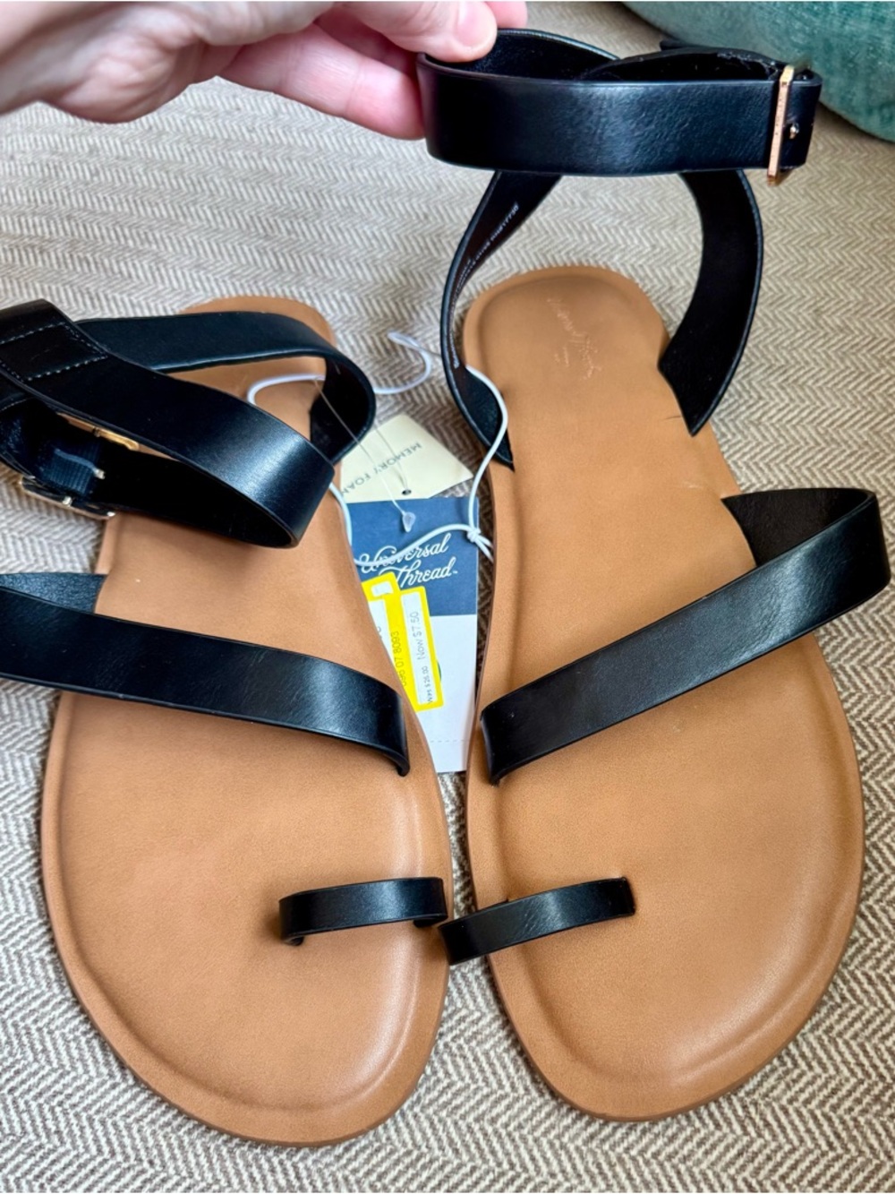Bundle of 2 Pairs Universal Thread & A New Day Sandals - Size 9 NWTs - Picture 11 of 15